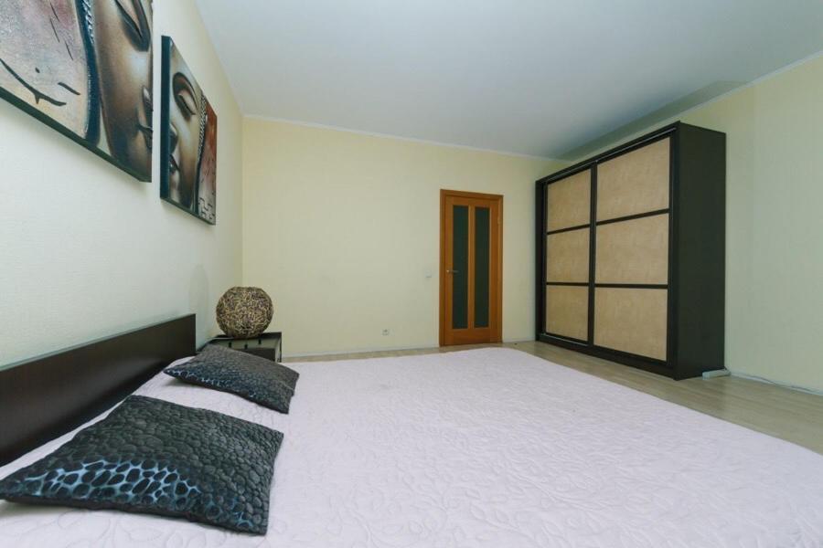 Apartment большая двухкомнатная на княжем затоне 21 *