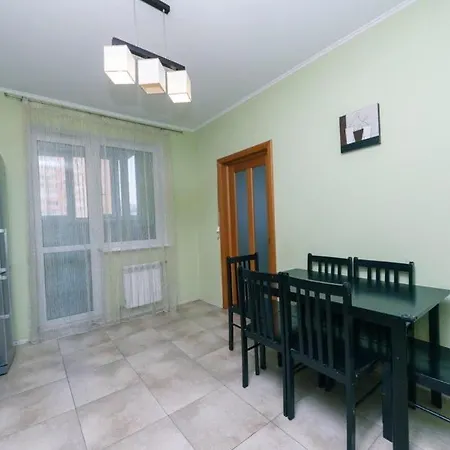 Большая Двухкомнатная На Княжем Затоне 21 Kyiv Exterior photo